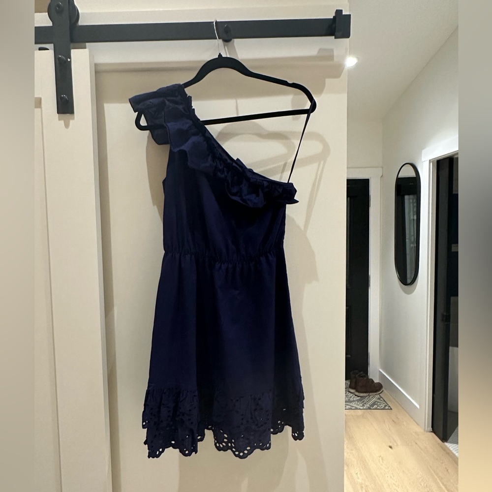 Size 6 NAVY ONE SHOULDER DRESS WITH RUFFLES.